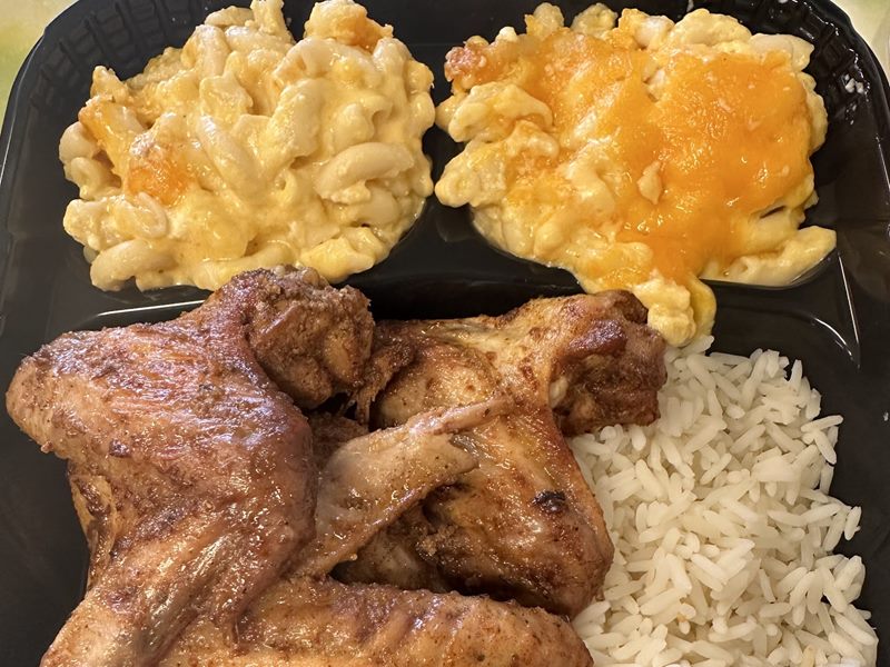 RC's Kitchen food